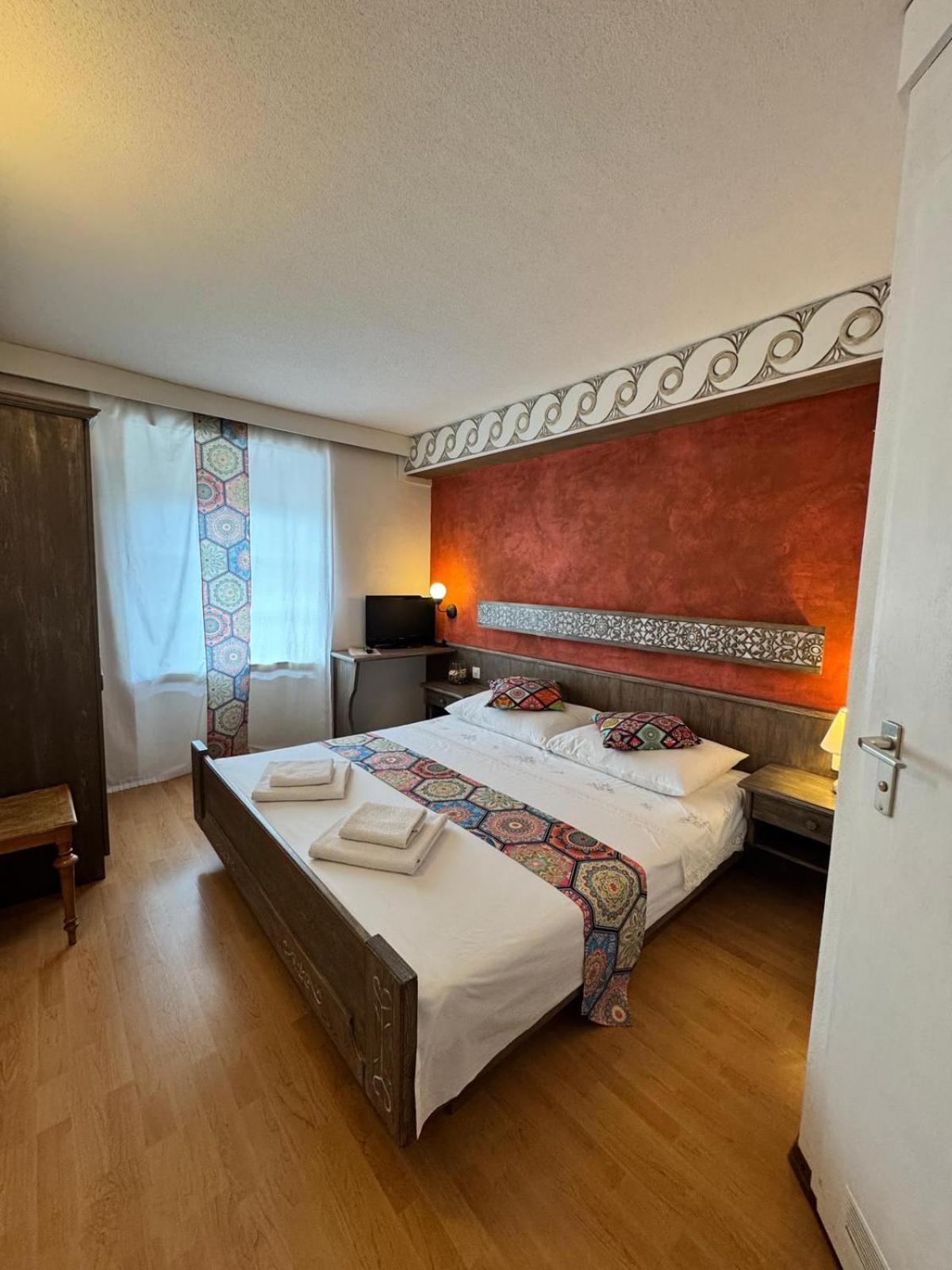 Hotel Post Cunter Biancardi Савоньин Экстерьер фото